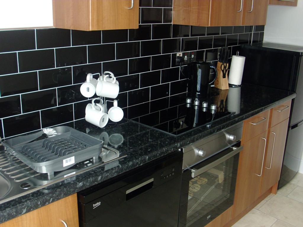 Lockinbar Holiday Apartments Tenby Esterno foto