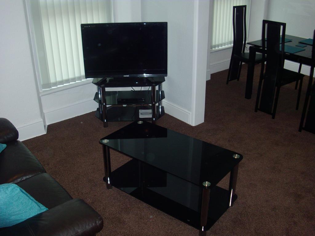 Lockinbar Holiday Apartments Tenby Esterno foto