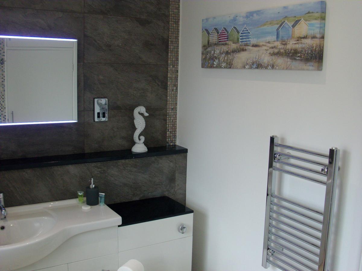 Lockinbar Holiday Apartments Tenby Esterno foto