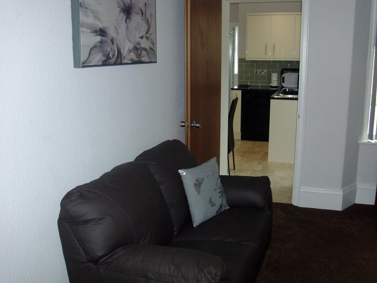 Lockinbar Holiday Apartments Tenby Esterno foto